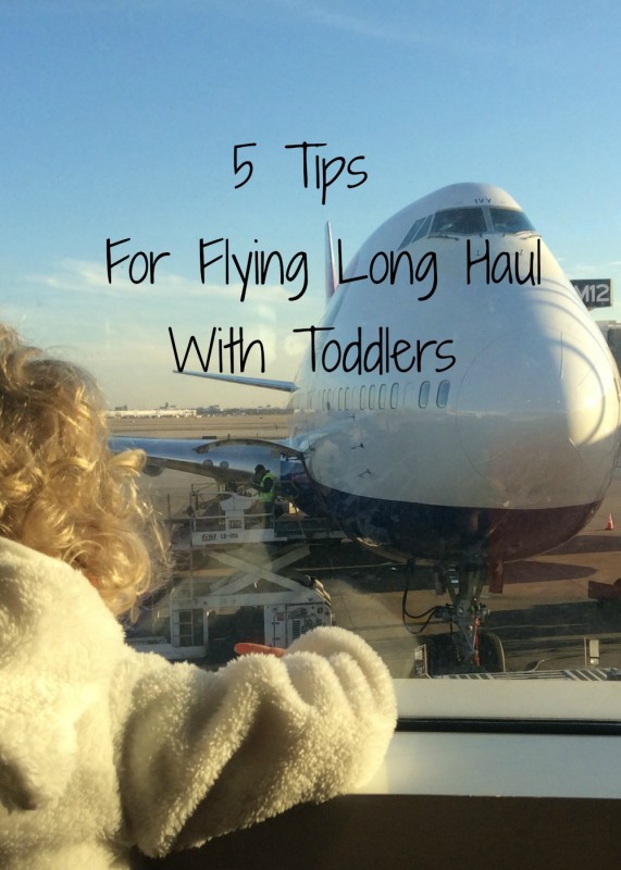5 tips on how to entertain a toddler on a long haul flight