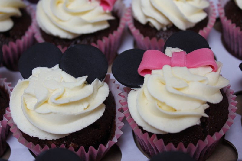 Minnie Mouse cup cakes