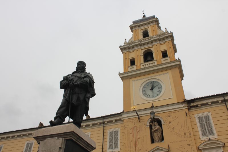 Palazzo del Governatore, Piazza Garibaldi