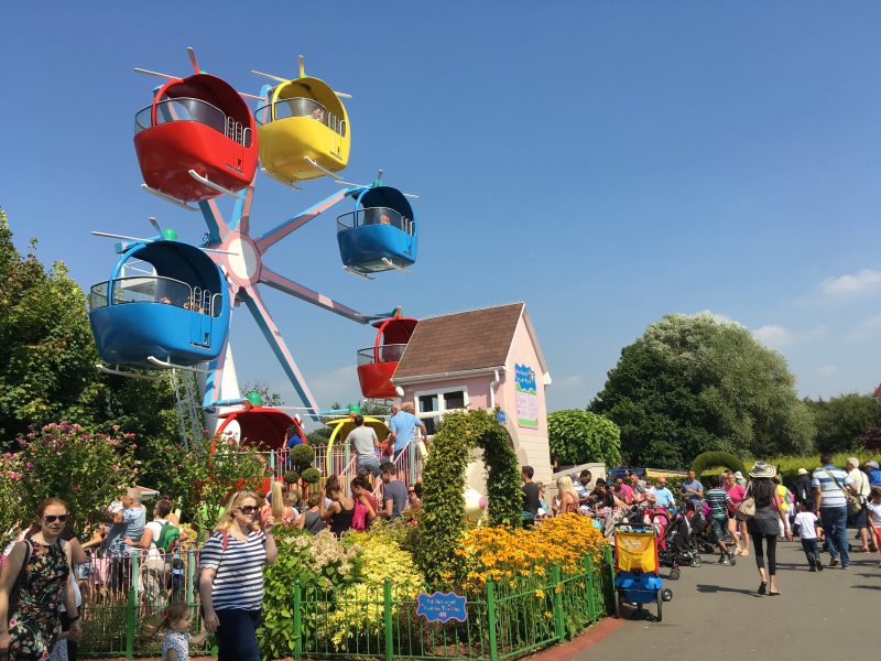 Miss Rabbit's Helicopter Flight: Tips for Peppa Pig World