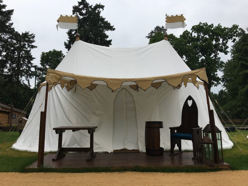 Luxury Kings clamping tent, Warwick Castle