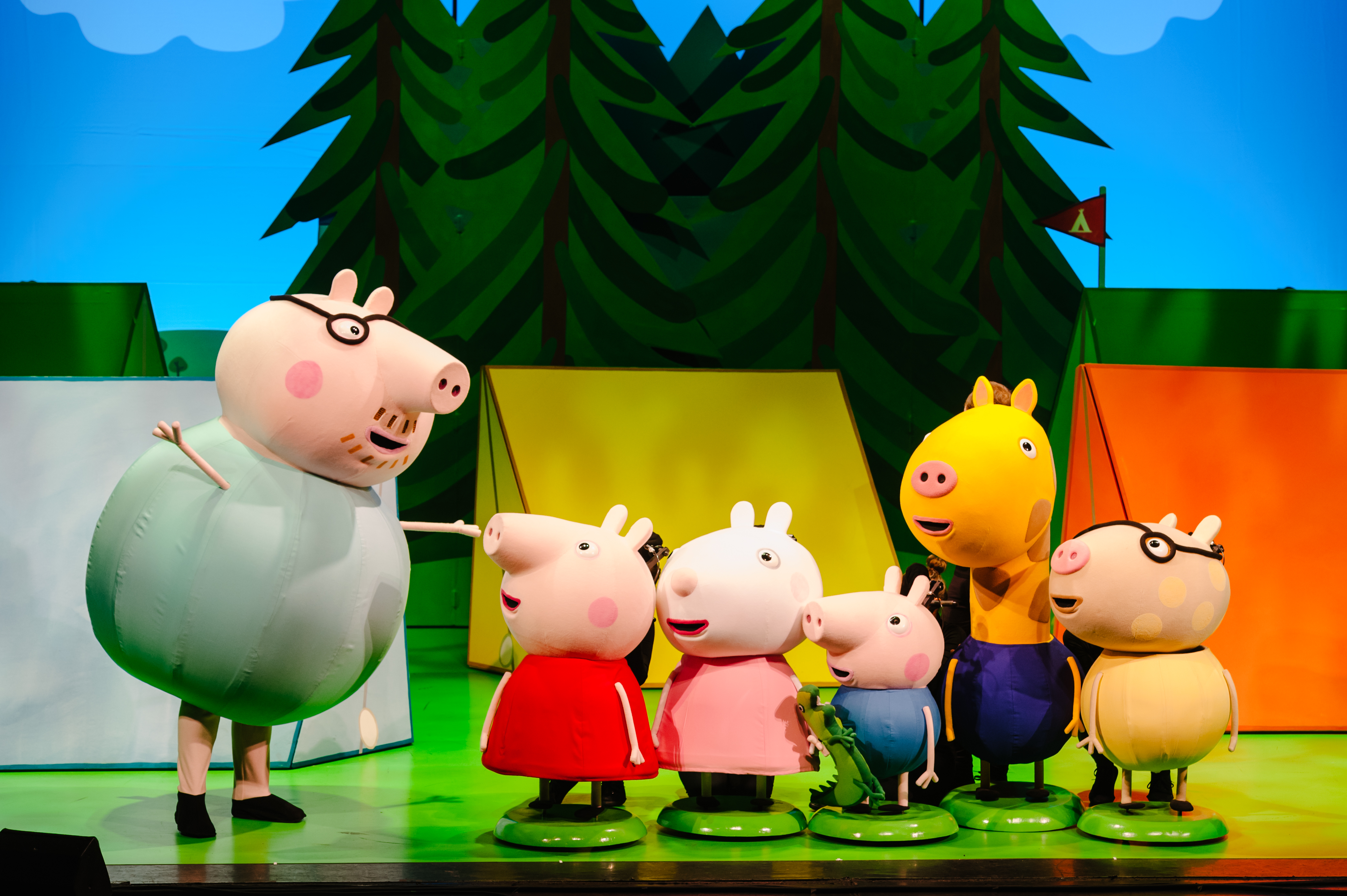 Peppa Pig's Adventure -Daddy Pig, Peppa Pig, Suzy Sheep, George Pig, Gerald Giraffe, Pedro Pony (c) Dan Tsantilis
