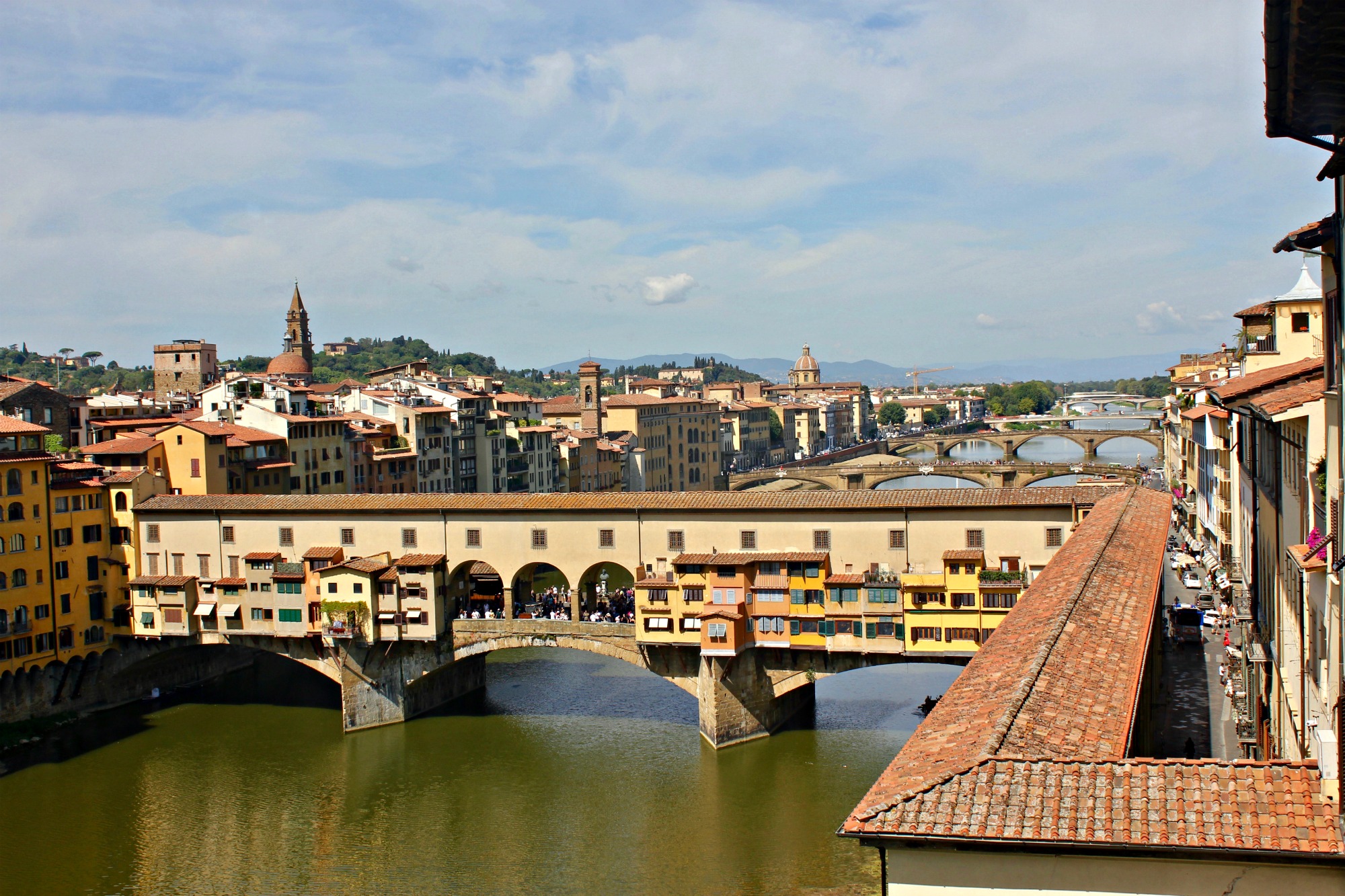 The Varsai corridor goes across Ponte Vecchio Bridge